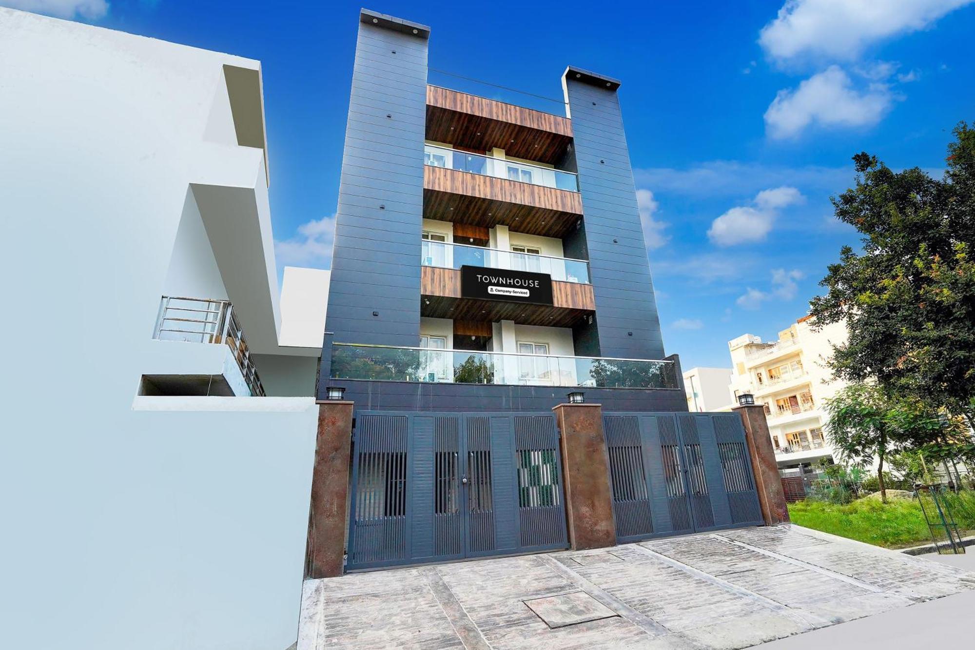 Super Townhouse Sector 104 Noida 호텔 외부 사진