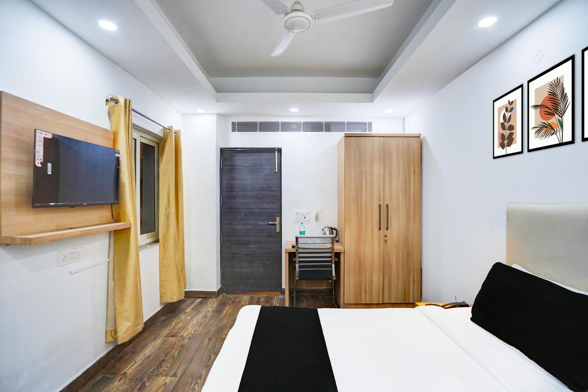 Super Townhouse Sector 104 Noida 호텔 외부 사진