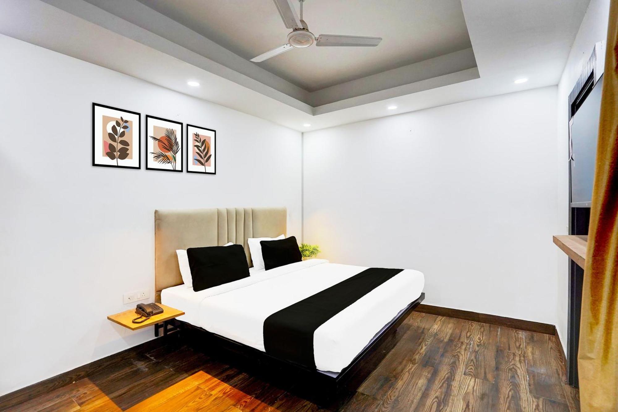 Super Townhouse Sector 104 Noida 호텔 외부 사진