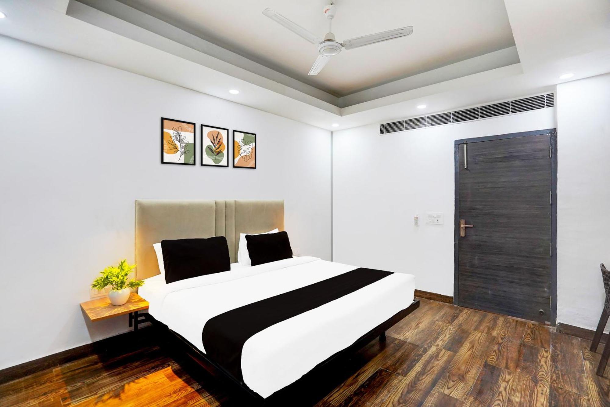Super Townhouse Sector 104 Noida 호텔 외부 사진