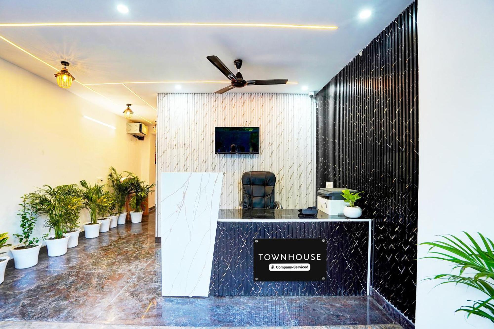 Super Townhouse Sector 104 Noida 호텔 외부 사진